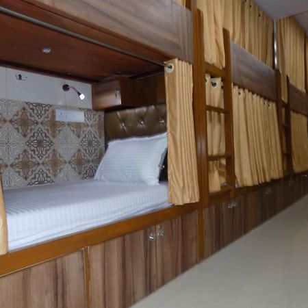Metro Inn Dormitory Mumbai Luaran gambar