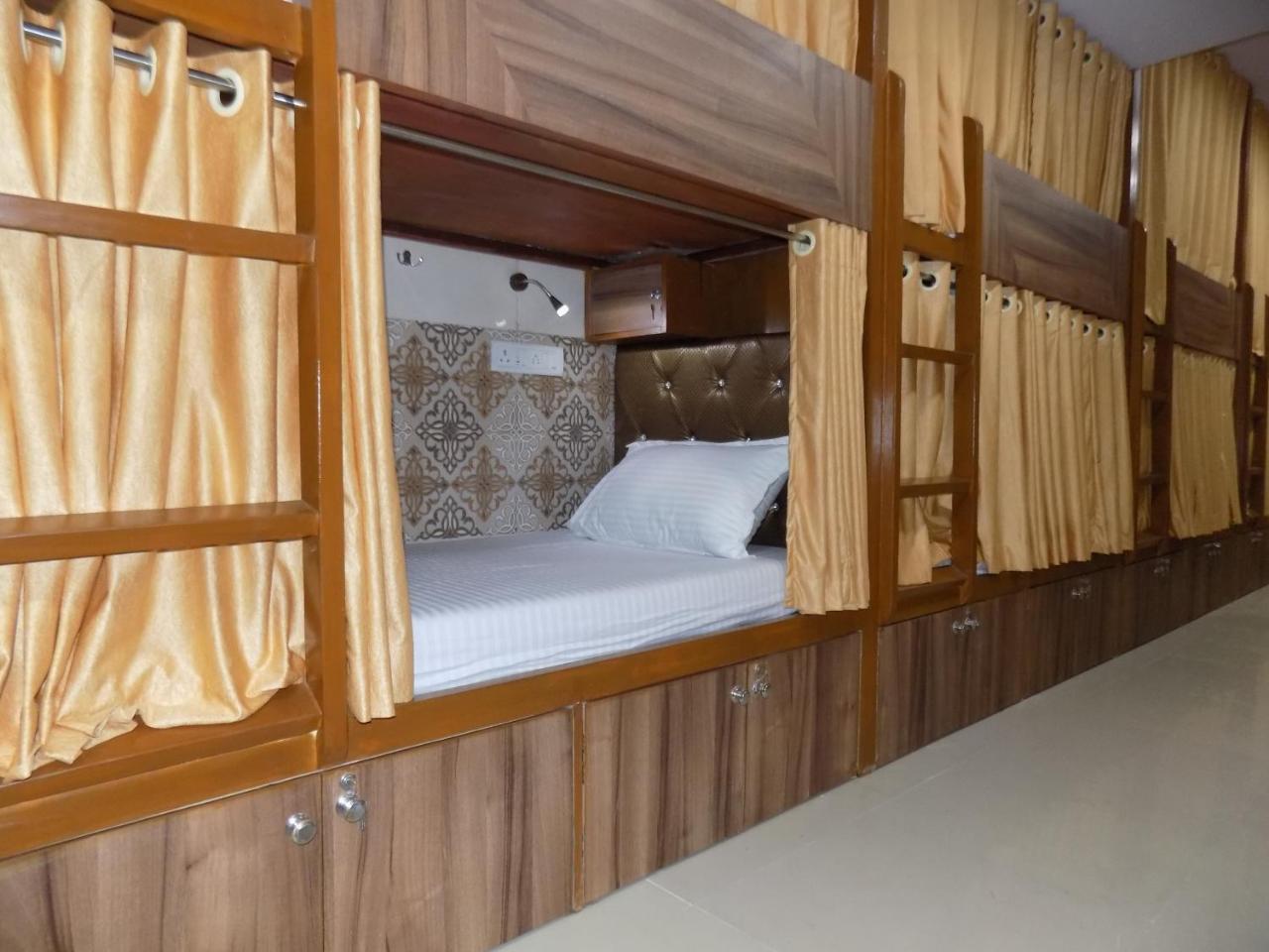 Metro Inn Dormitory Mumbai Luaran gambar